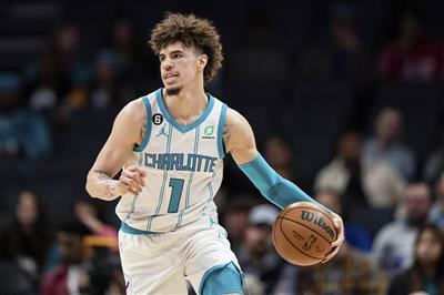 Es liegt ganz bei Ihnen! Drei Tore, 6 von 10 in der Halbzeit, 17 Punkte und 4 Interceptions