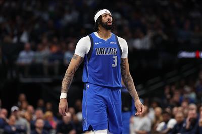 Schwache zweite Halbzeit! Die dicken Augenbrauen erzielten 27 Punkte bei 9 von 19 Schüssen, 13 Rebounds, 4 Assists und 2 Blocks.