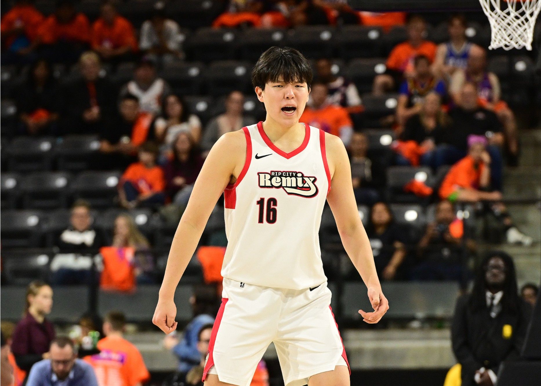 Yang Hansens Plus-Minus-Wert lag in der ersten Hälfte bei -25 und in der zweiten Hälfte bei +24, Mix schaffte schließlich eine großartige Umkehr