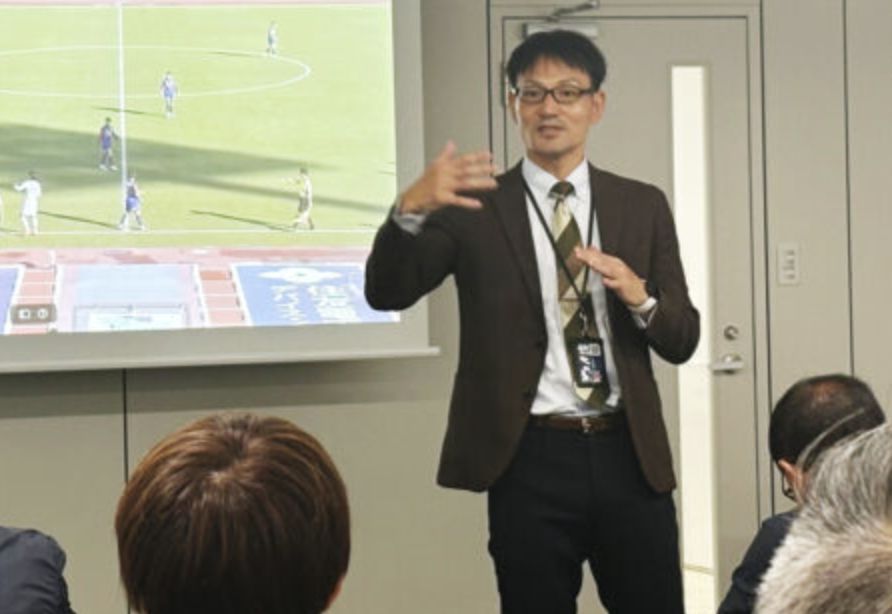 Das Schiedsrichterkomitee des japanischen Fußballverbands gab zu, dass der Schiedsrichter ein Tor im Spiel der Mariners gegen Urawa mit 4:0 falsch eingeschätzt hatte