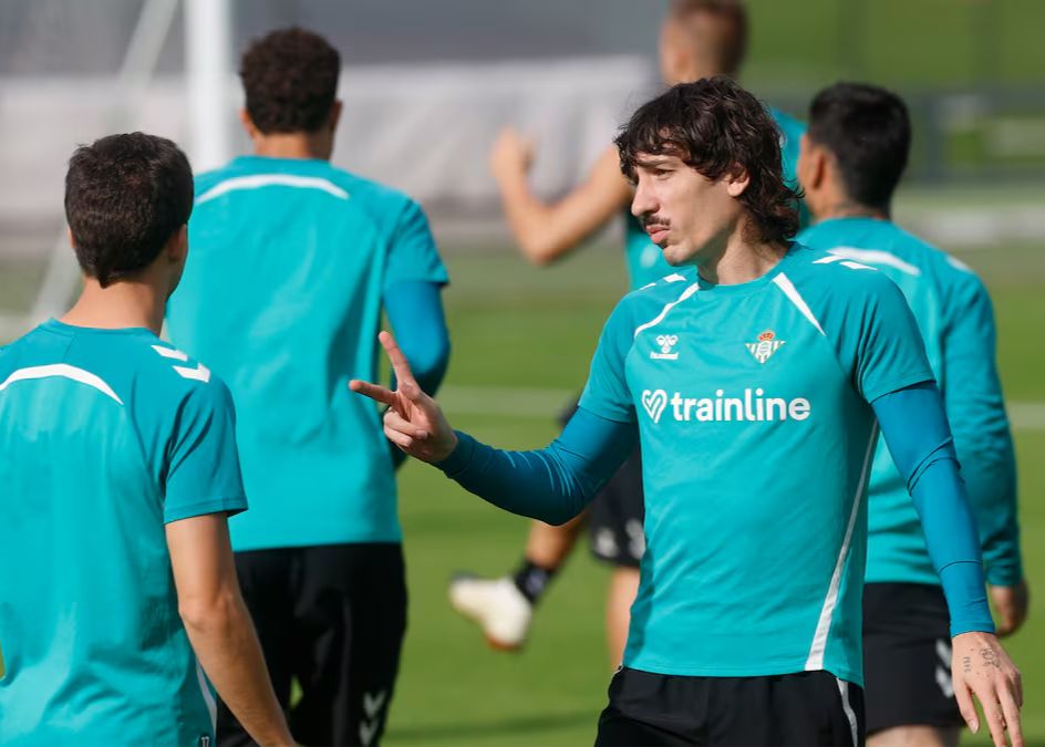 Hervorragender Wettbewerbszustand! Bellerins Spielzeit war in dieser Saison länger als in der letzten Saison