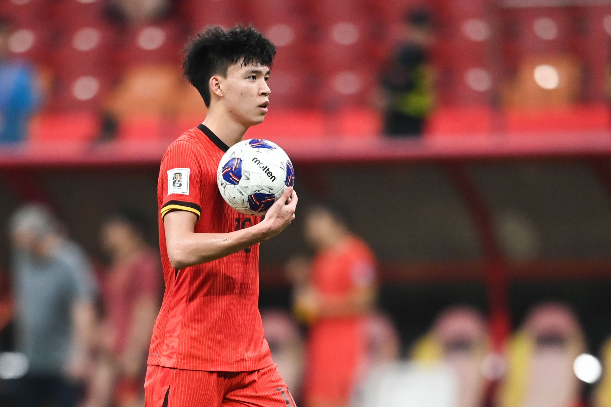 Antonio: Wang Yudong ist körperlich und geistig erschöpft, deshalb haben wir beschlossen, ihn ruhen zu lassen.