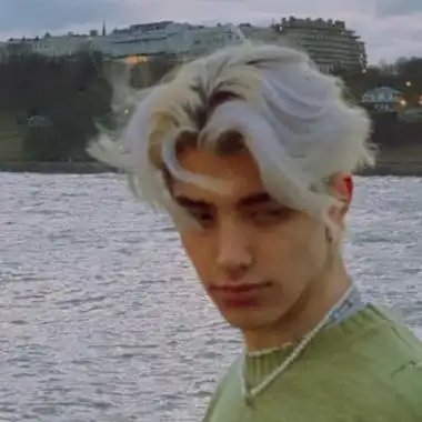 6686体育官方作者Lloyd