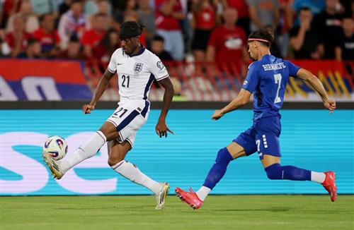 Serbien gegen England