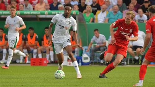 TuS Belsenbrück gegen Mönchengladbach