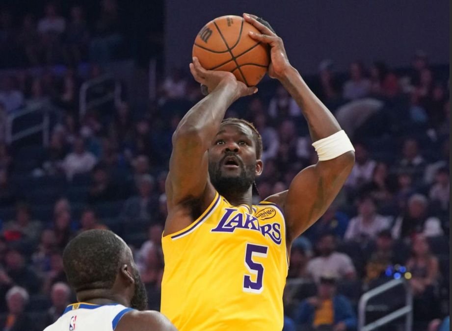 Heute nicht weich! Ayton machte 7 von 11 Schüssen und erzielte effizient 15+8. Er antwortete mit vielen Dunks, um Fragen zu beantworten.