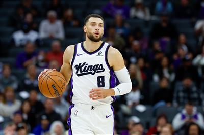 Der Wettbewerbszustand ist heiß! LaVine erzielte 31 Punkte beim 10-gegen-18-Schießen und holte sich 2 Rebounds.