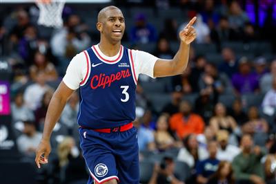 Paul: In der Nebensaison hatte ich wirklich die Wahl, mich zurückzuziehen oder zu den Clippers zurückzukehren. Ich wollte mehr Zeit mit meiner Familie verbringen.