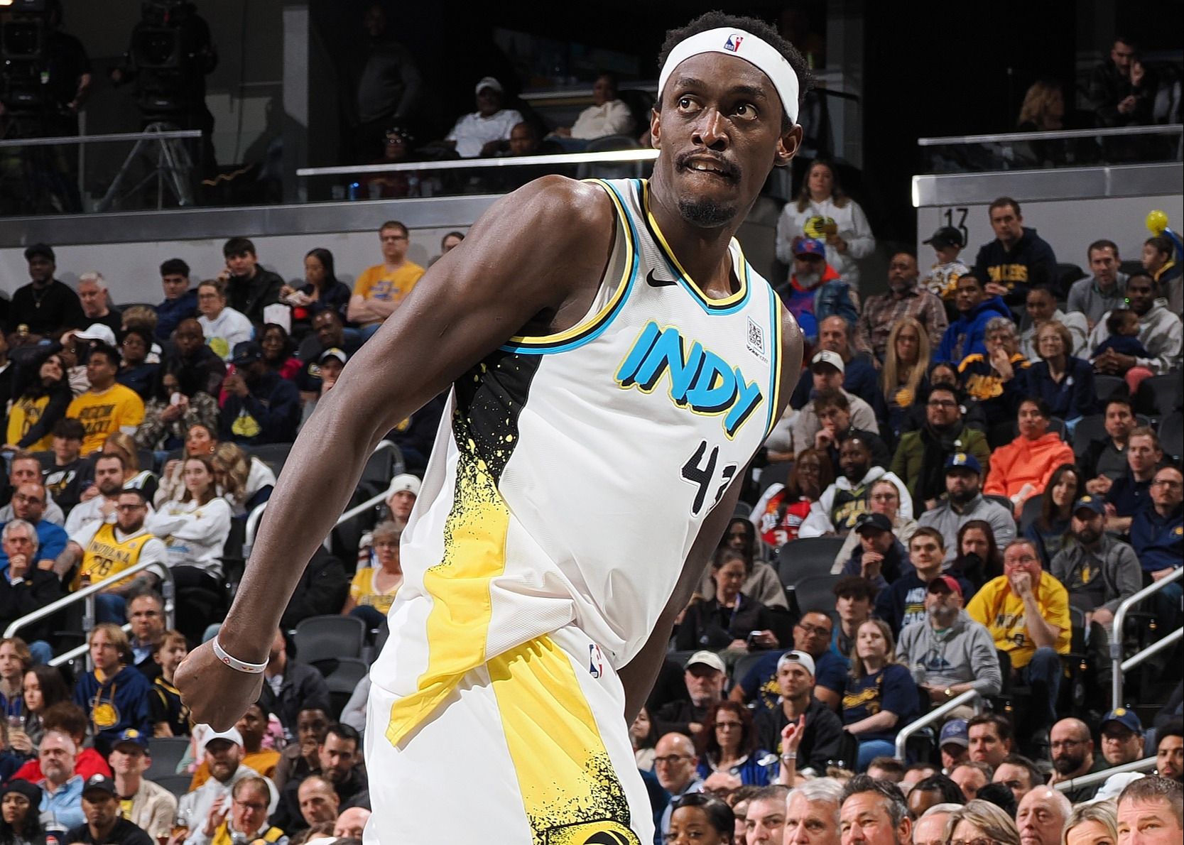 Schlechte Ballkontrolle, aber vielseitig! Siakam steuerte in der Halbzeit 10 Punkte, 4 Rebounds und 4 Assists bei