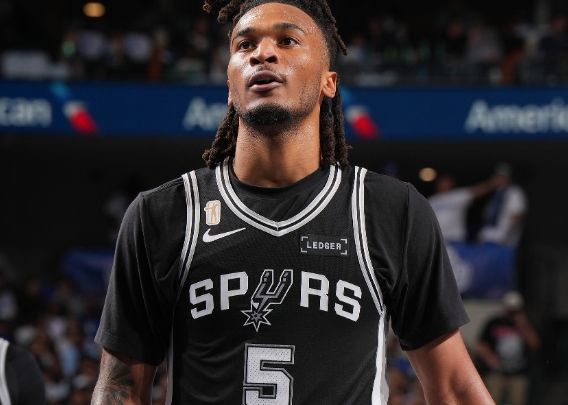 Castle: Es ist sehr schwierig, gegen Curry zu spielen. Ich bin überrascht, dass ich mit Wenbanyama ein Triple-Double erzielen konnte.