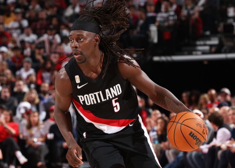 Menschen bewegen und leben! Holiday schloss sich den Trail Blazers an und erzielte durchschnittlich 8,4 Assists pro Spiel, ein Karrierehöchstwert in einer einzigen Saison.