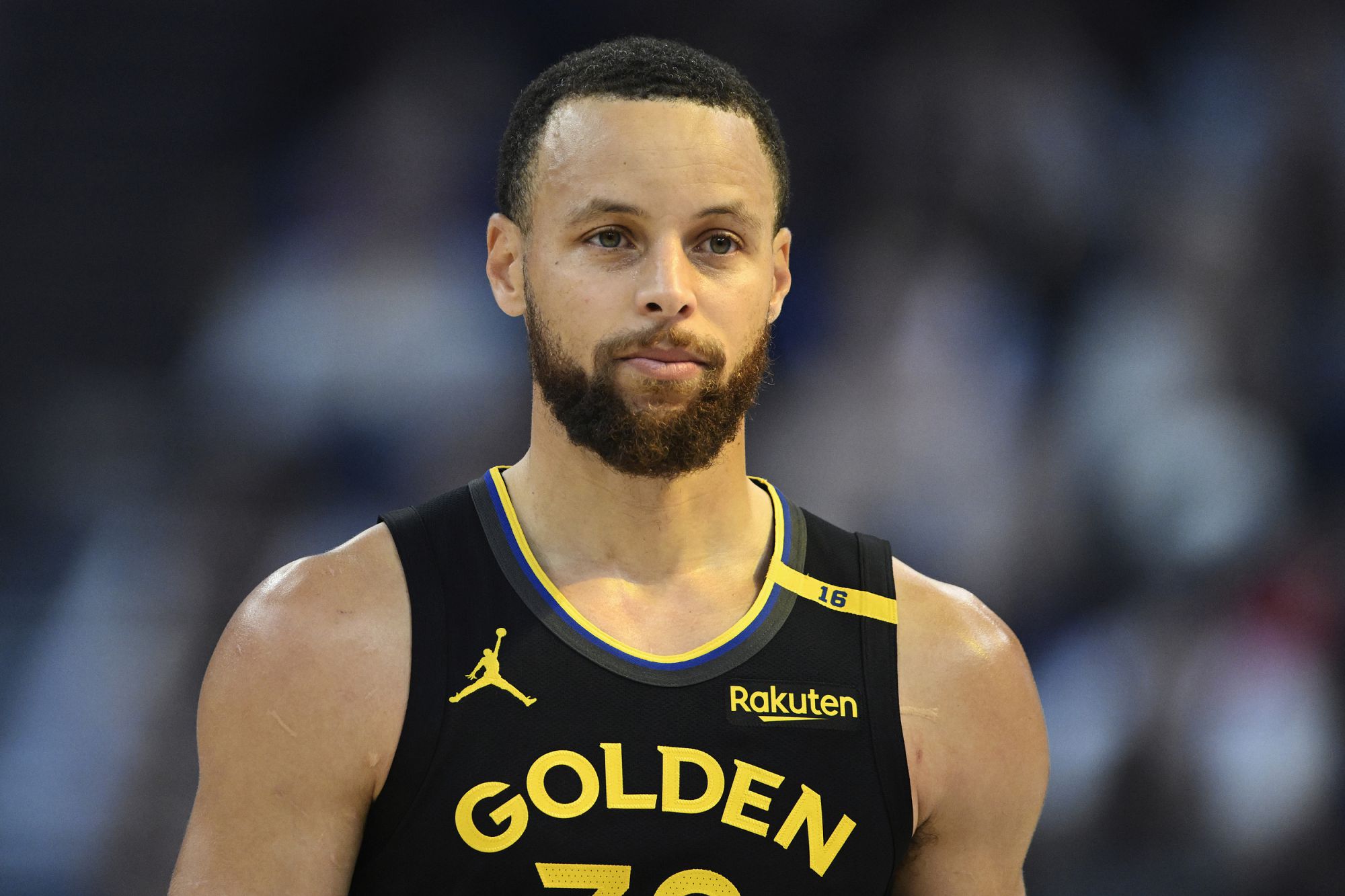 Anmerkungen der Warriors: Curry sagte, er erwarte, morgen zu spielen, aber seine Stimme klang nicht gut