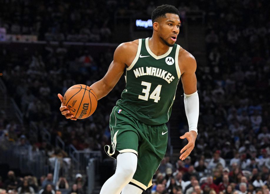 Antetokounmpo erzielte 32 Punkte und holte sich 10 Rebounds, und die Bucks erzielten einen Saisontiefstand und erlitten eine schwere Niederlage.
