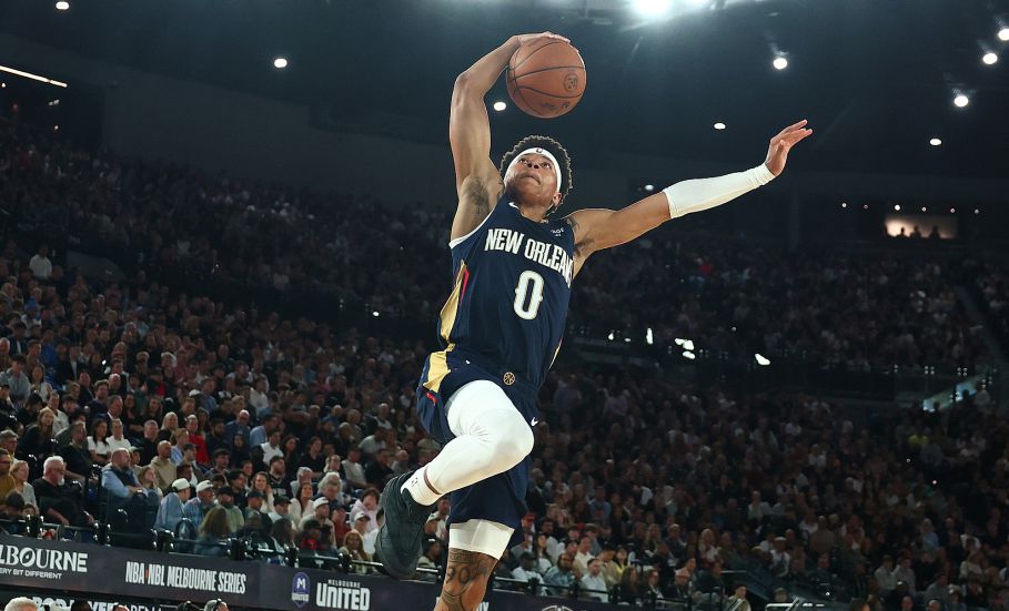 Fells steuerte acht Interceptions in einem einzigen Spiel bei und stellte damit einen neuen NBA-Rekord für junge Spieler auf.