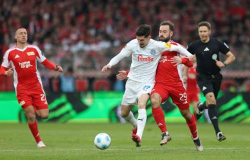 Union Berlin gegen Kiel Holstein