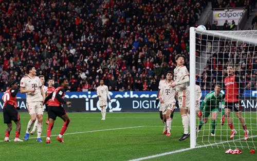 Bayer Leverkusen gegen Bayern München
