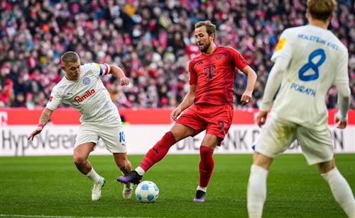 Bayern München gegen Kiel Holstein