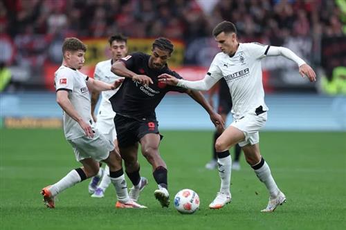 Bayer Leverkusen gegen Mönchengladbach