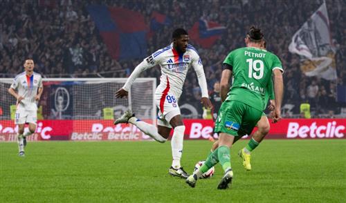 Lyon gegen Saint-Etienne