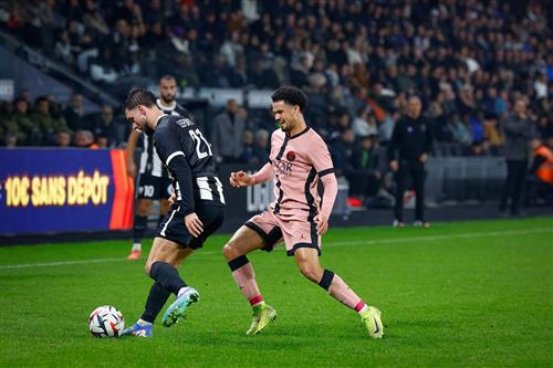 Angers gegen Paris Saint-Germain