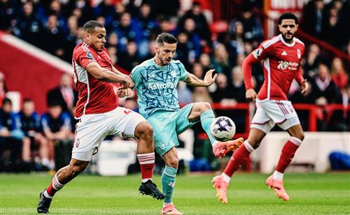 Nottingham Forest gegen Wölfe