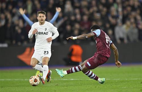 West Ham United gegen Freiburg
