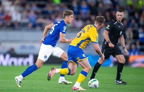 Everton gegen Mansfield Town