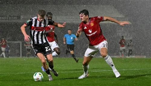 Grimsby Town gegen Manchester United