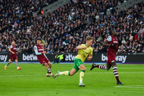 West Ham United gegen Bristol City