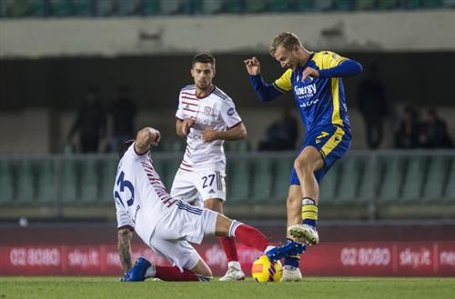 Verona gegen Cagliari