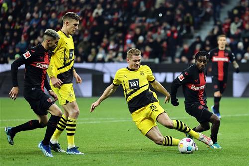 Bayer Leverkusen gegen Borussia Dortmund