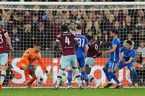 Lincoln City gegen West Ham United