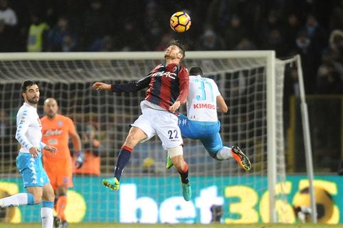 Bologna gegen Neapel