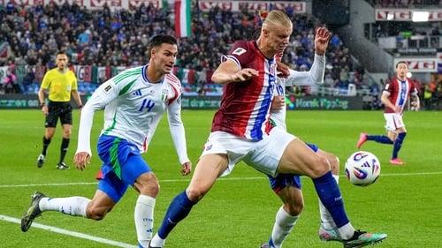 Neville gegen Italien