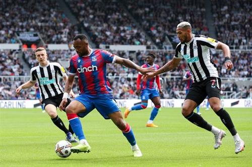Newcastle gegen Crystal Palace