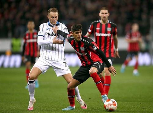 B. Bayer Leverkusen gegen Club Brügge