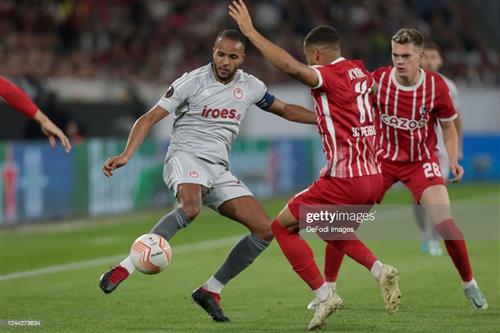 Freiburg gegen Olympiakos Piräus