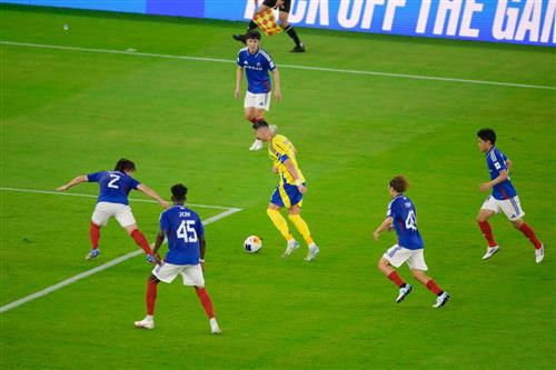 Yokohama Marinos gegen Nasr