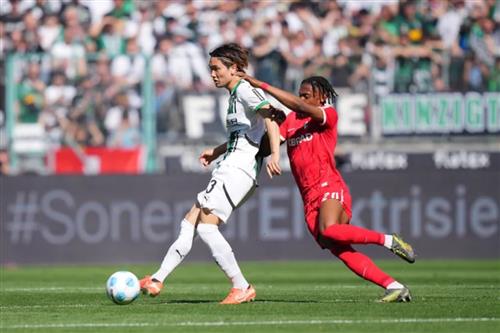 B. Mönchengladbach gegen SC Freiburg